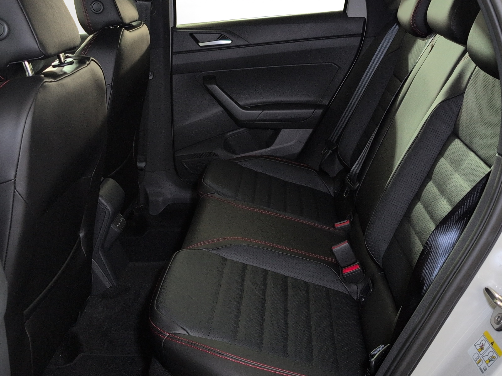 VW Polo 2.0 TSI GTI DSG-image-7