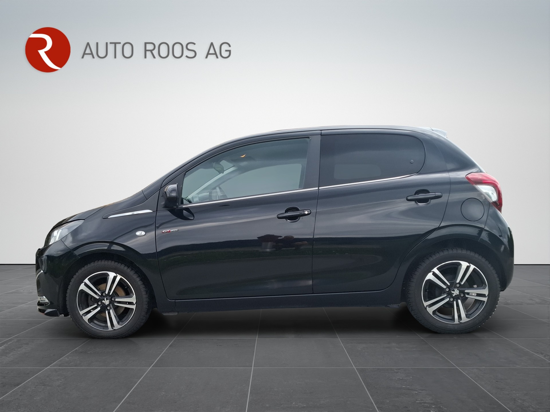 PEUGEOT 108 1.2 PureTech GT Line-image-1