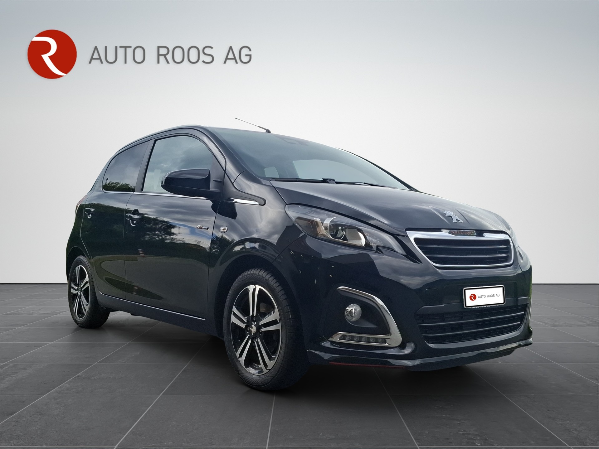 PEUGEOT 108 1.2 PureTech GT Line-image-6