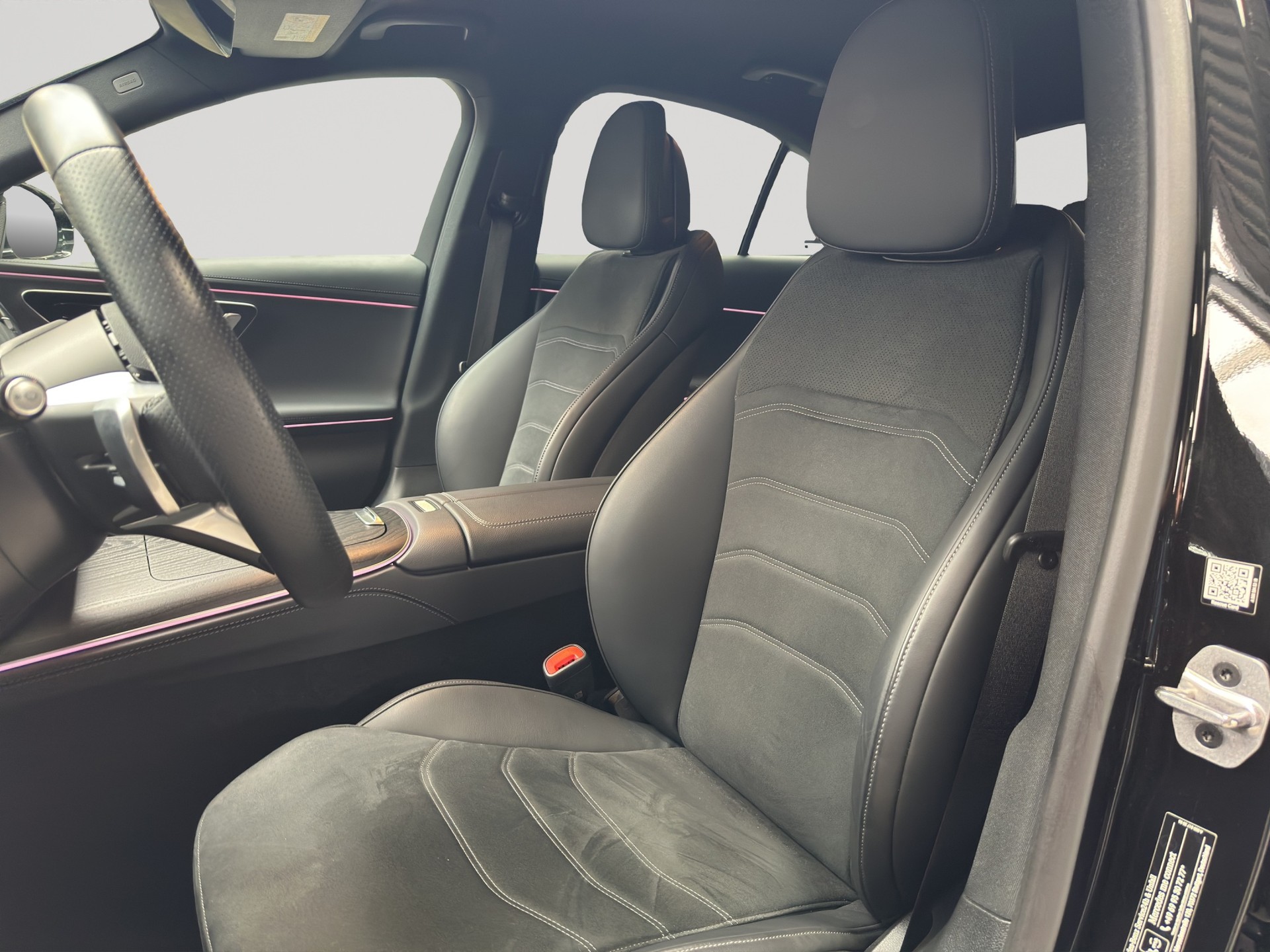 MERCEDES-BENZ E 220 d AMG Line 9G-Tronic-image-5