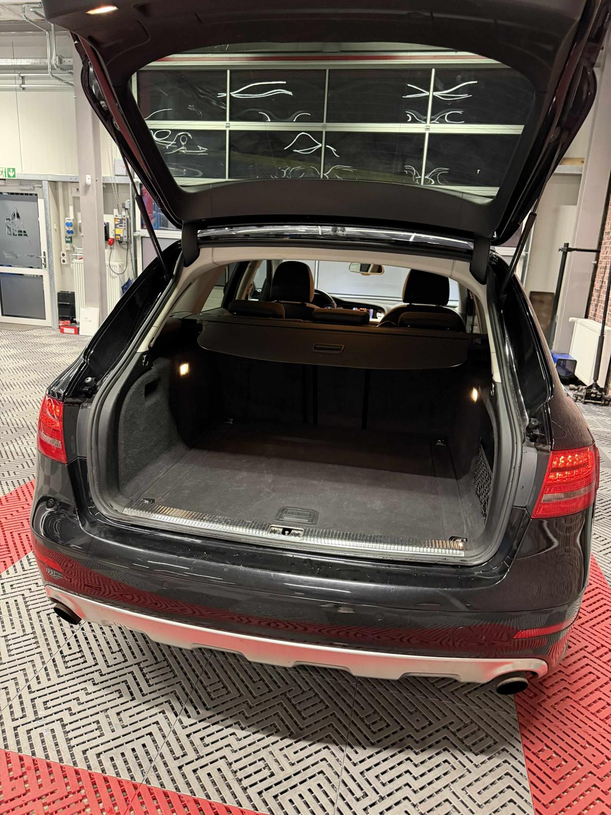 AUDI A4 allroad 2.0 TFSI quattro-image-3