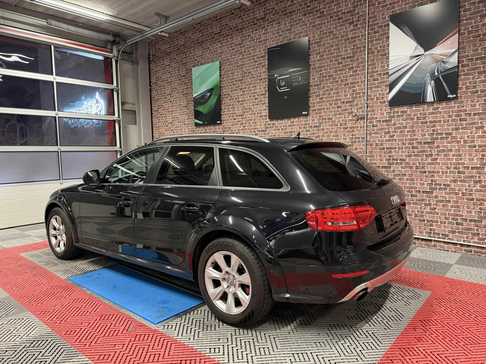 AUDI A4 allroad 2.0 TFSI quattro-image-2