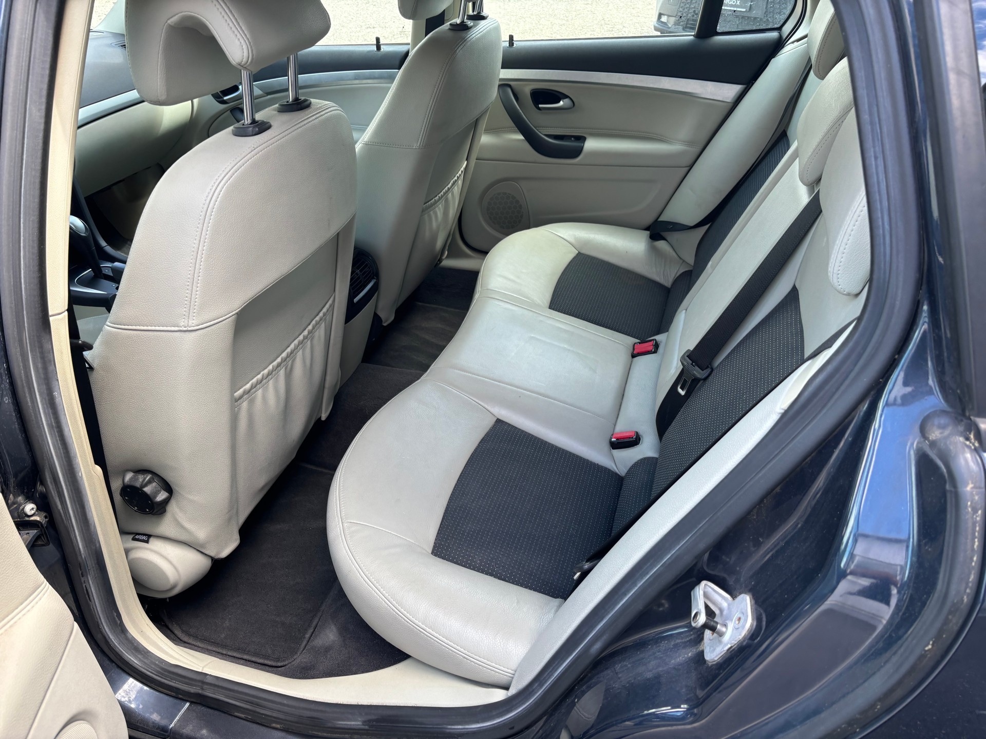 SAAB 9-3 2.0t BioPower Vector Automatic-image-10