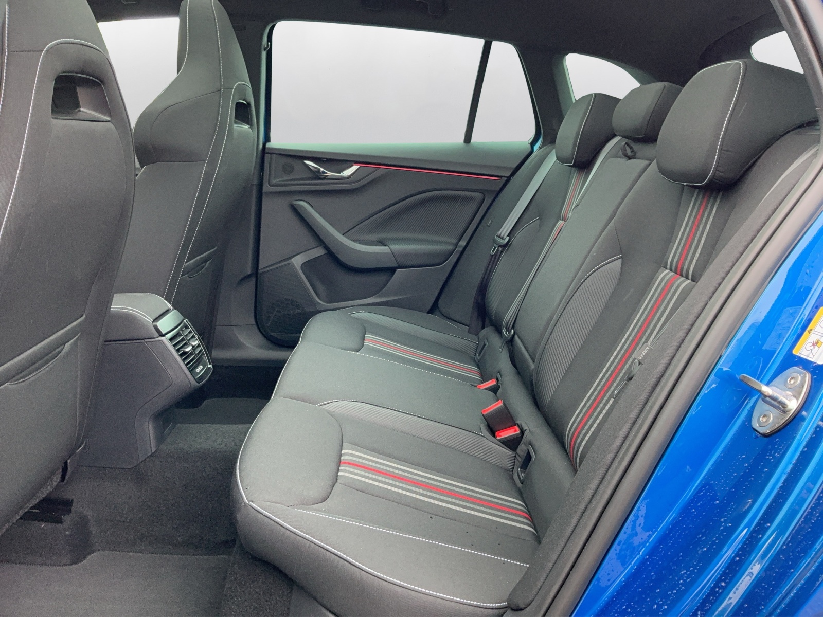 SKODA Scala 1.5 TSI Monte Carlo DSG-image-10