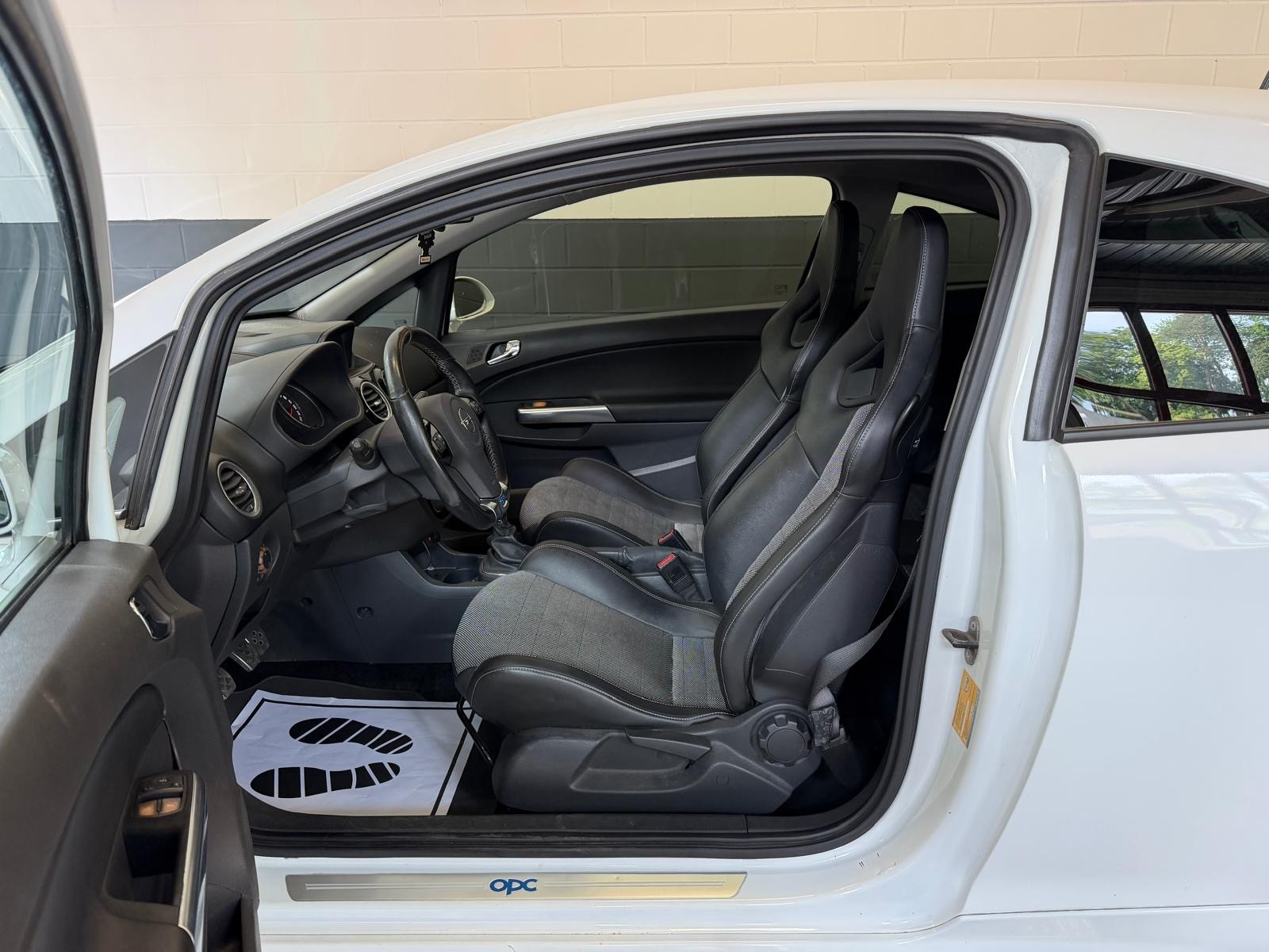 OPEL Corsa 1.6 Turbo OPC //NEU AB MFK!-image-7