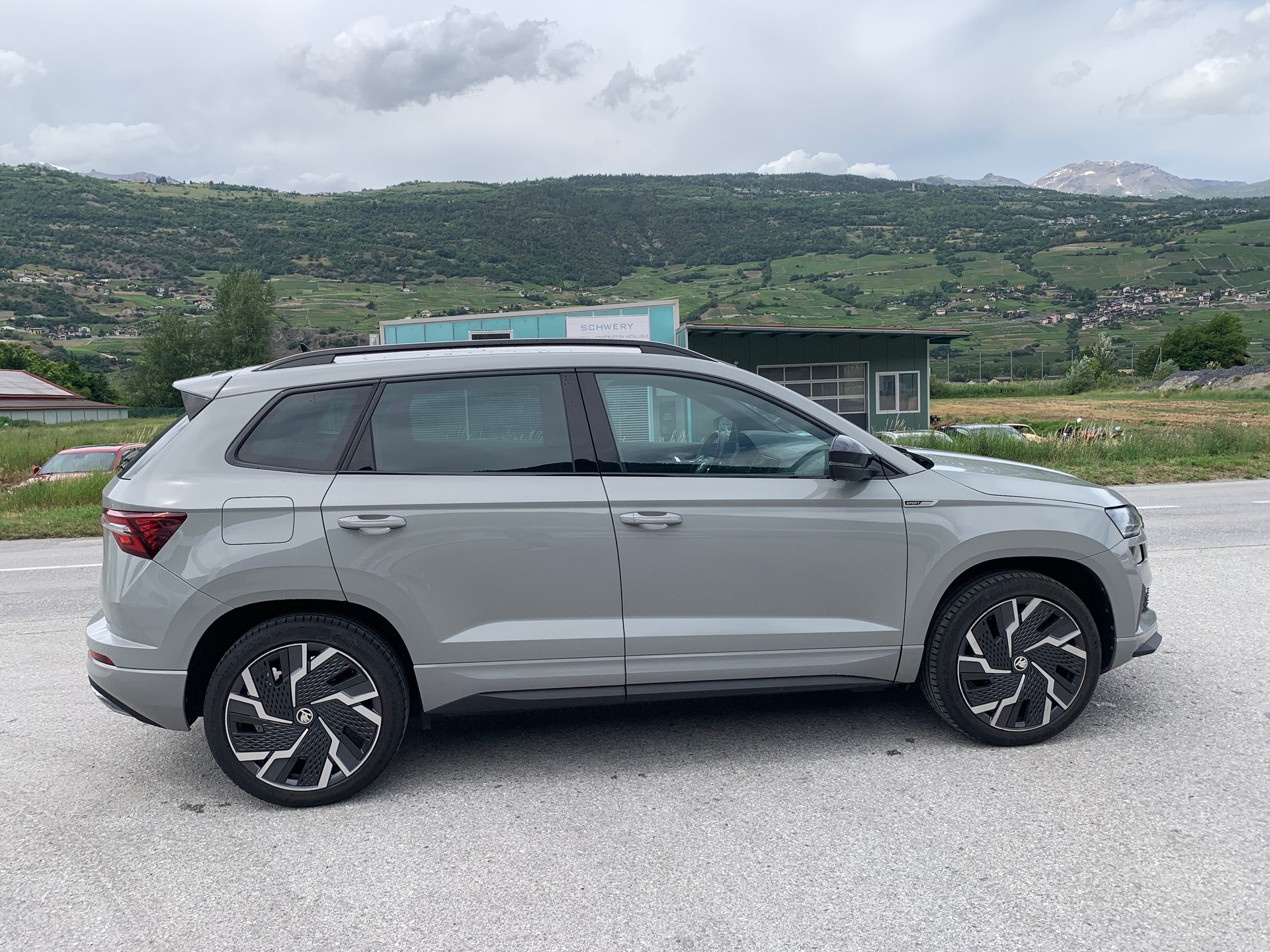 SKODA Karoq 2.0 TDI CR SportLine 4x4 DSG-image-4