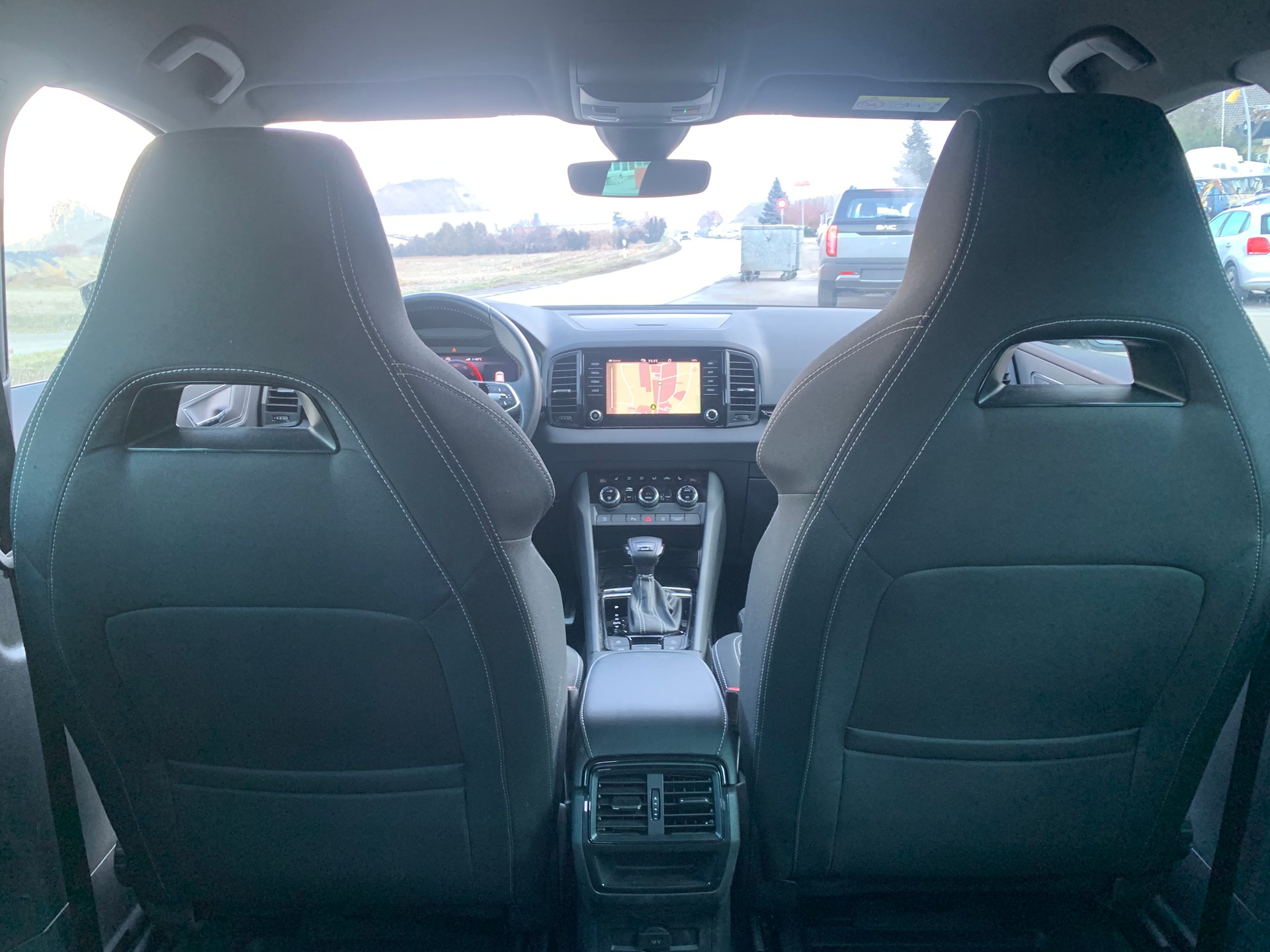 SKODA Karoq 2.0 TDI CR SportLine 4x4 DSG-image-19