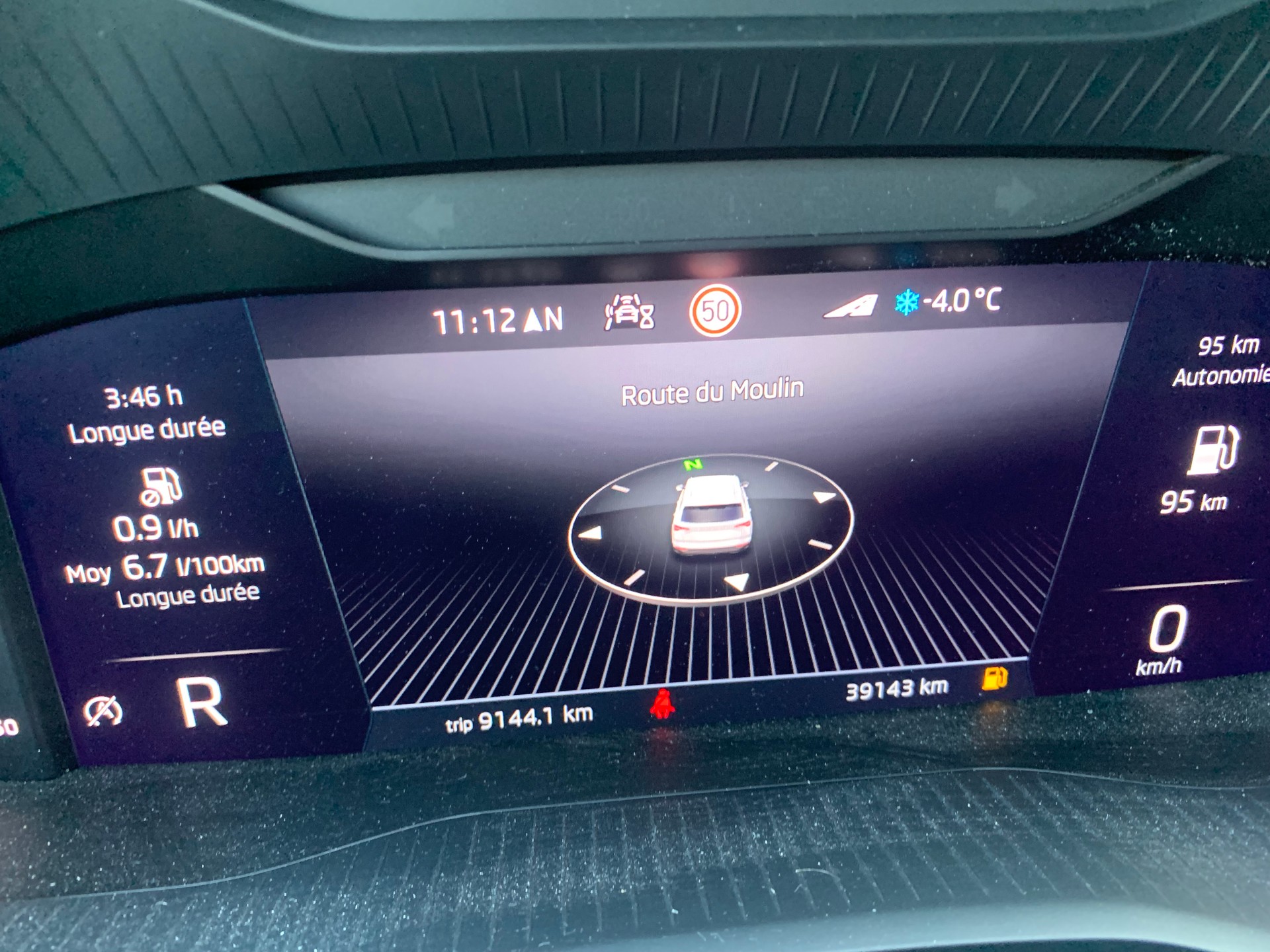 SKODA Karoq 2.0 TDI CR SportLine 4x4 DSG-image-22