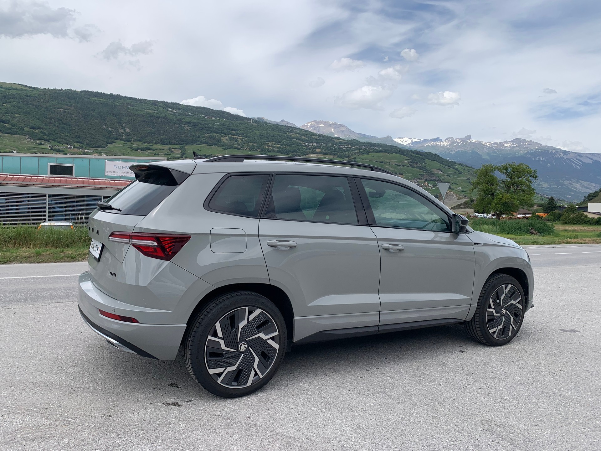 SKODA Karoq 2.0 TDI CR SportLine 4x4 DSG-image-5