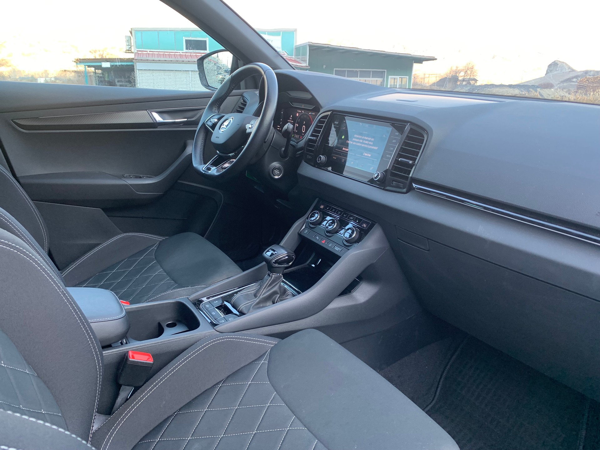 SKODA Karoq 2.0 TDI CR SportLine 4x4 DSG-image-14