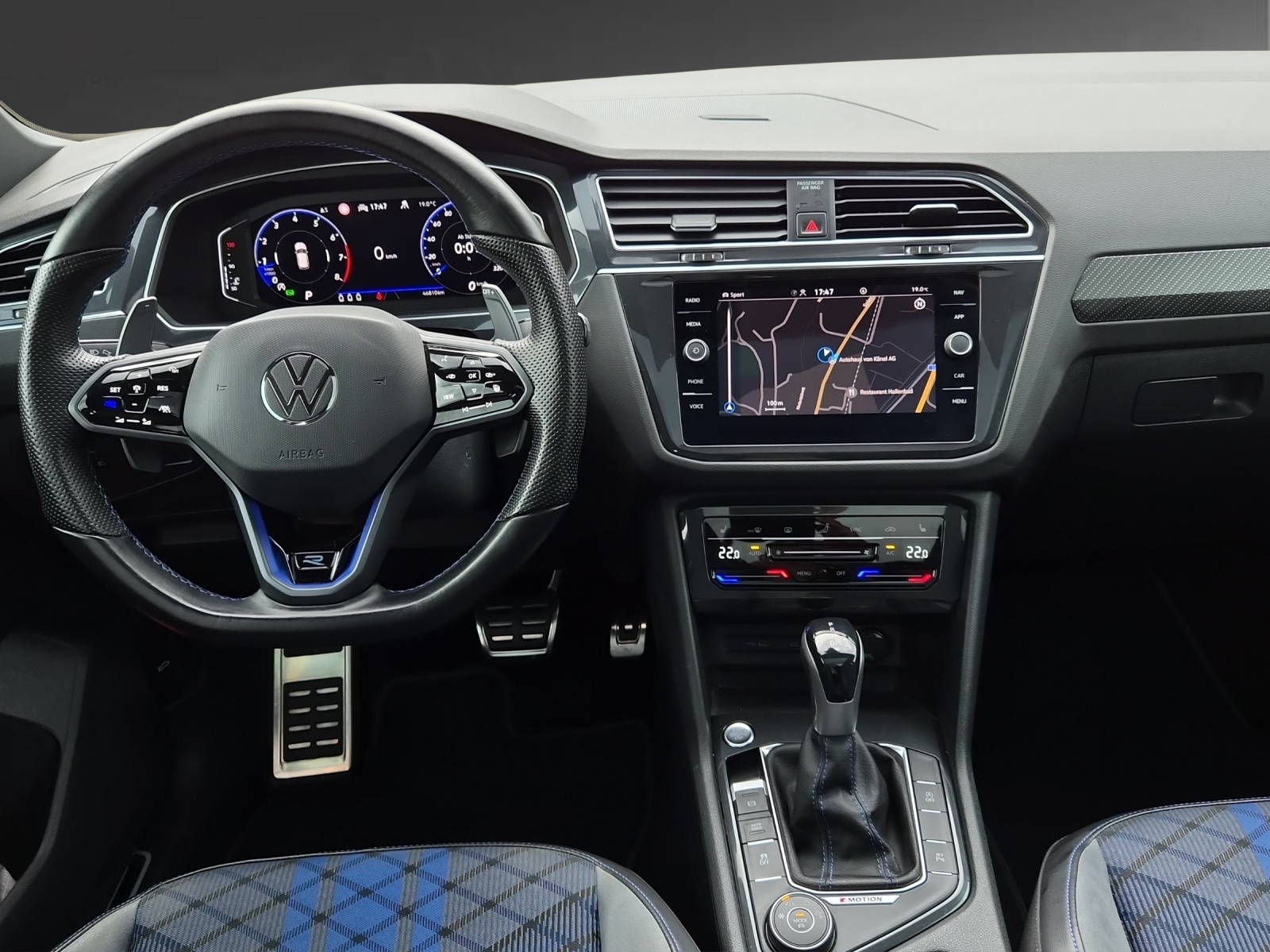VW Tiguan 2.0TSI R 4Motion DSG-image-7