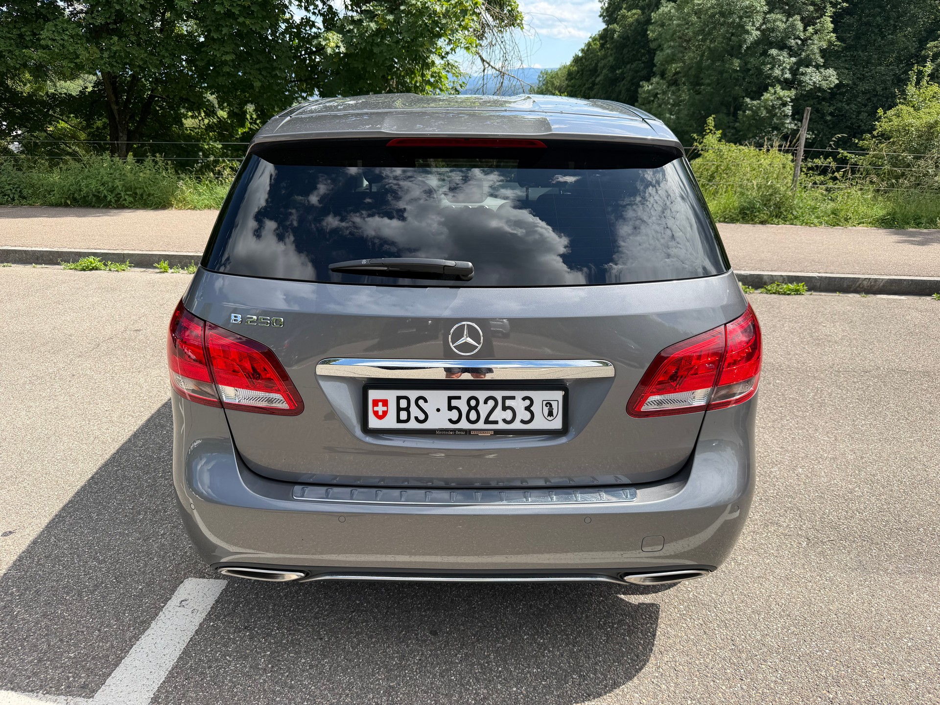 MERCEDES-BENZ B 250-image-4