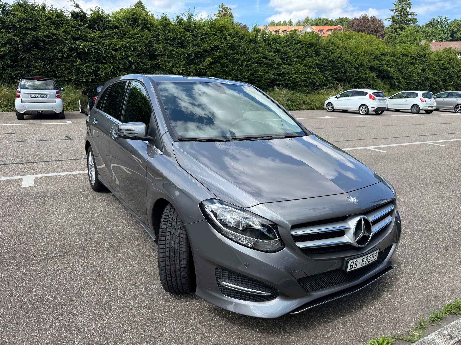 MERCEDES-BENZ B 250-image-1