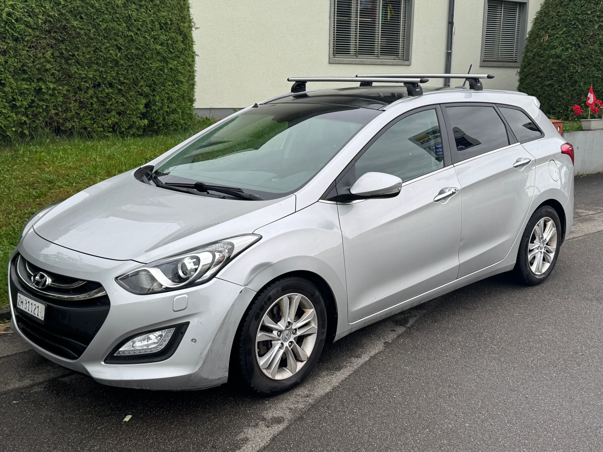 HYUNDAI i30 Wagon 1.6 GDI Style Automatic-image-0
