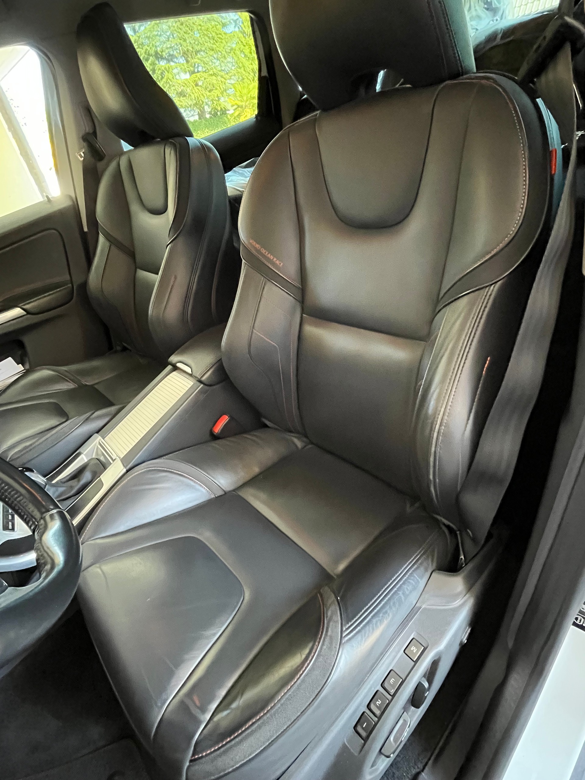 VOLVO XC 60 2.0 D4 Ocean Race-image-4