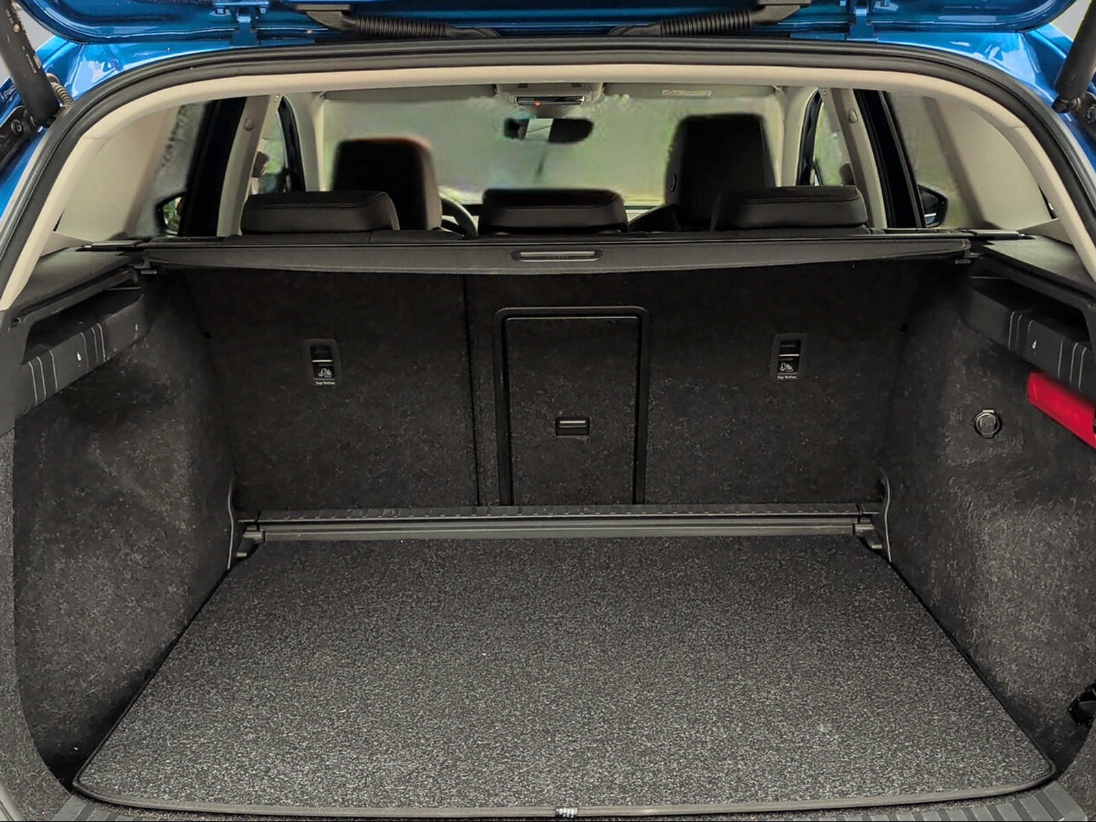 SKODA Enyaq iV 80x-image-8
