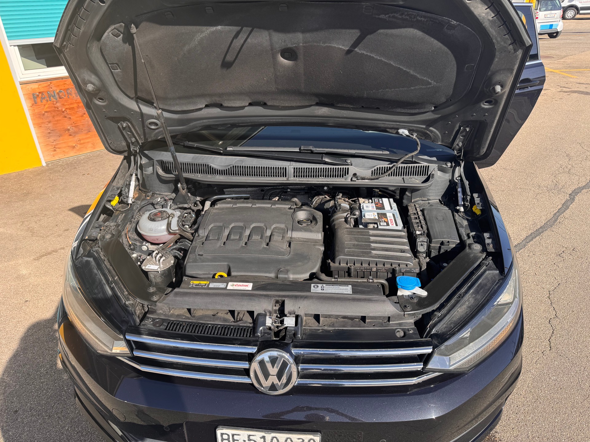 VW Touran 2.0 TDI BlueMotion TechnologyComfortline DSG-image-9