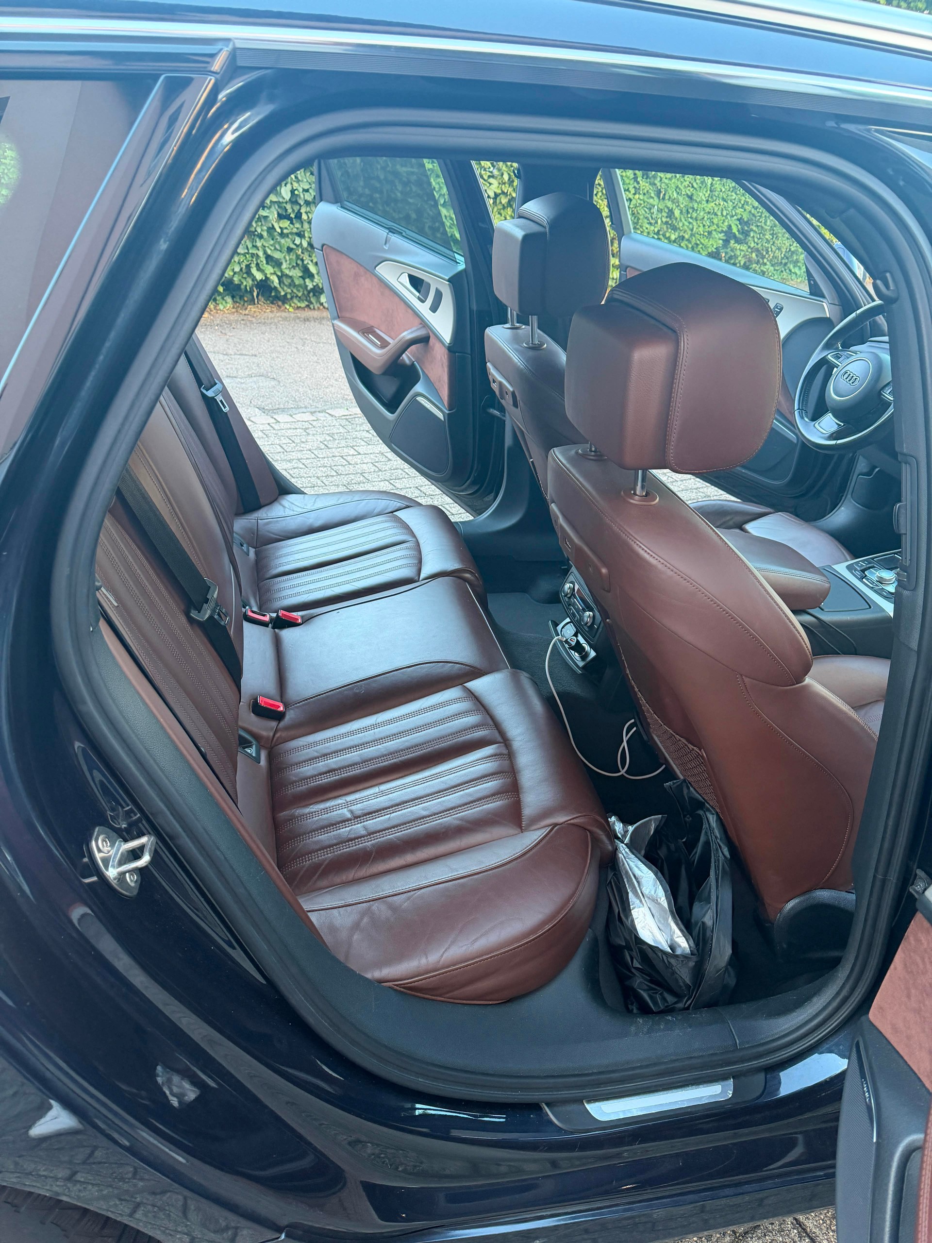AUDI A6 Avant 3.0 TFSI V6 quattro S-tronic-image-11