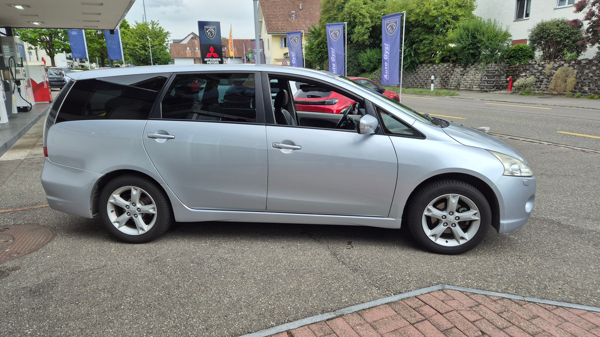 MITSUBISHI Grandis 2.4 16V Executive-image-3