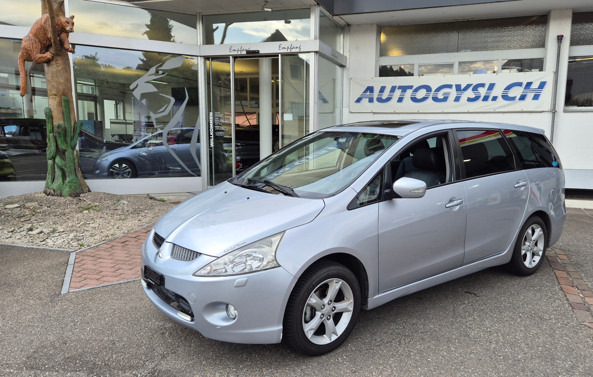 MITSUBISHI Grandis 2.4 16V Executive-image-14