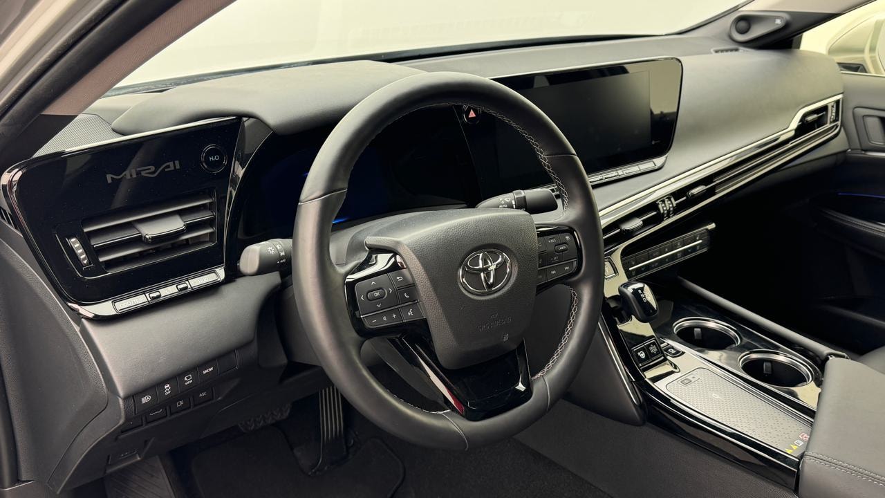 TOYOTA Mirai Fuel cell Platinum-image-6