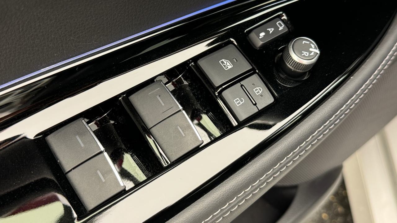 TOYOTA Mirai Fuel cell Platinum-image-8