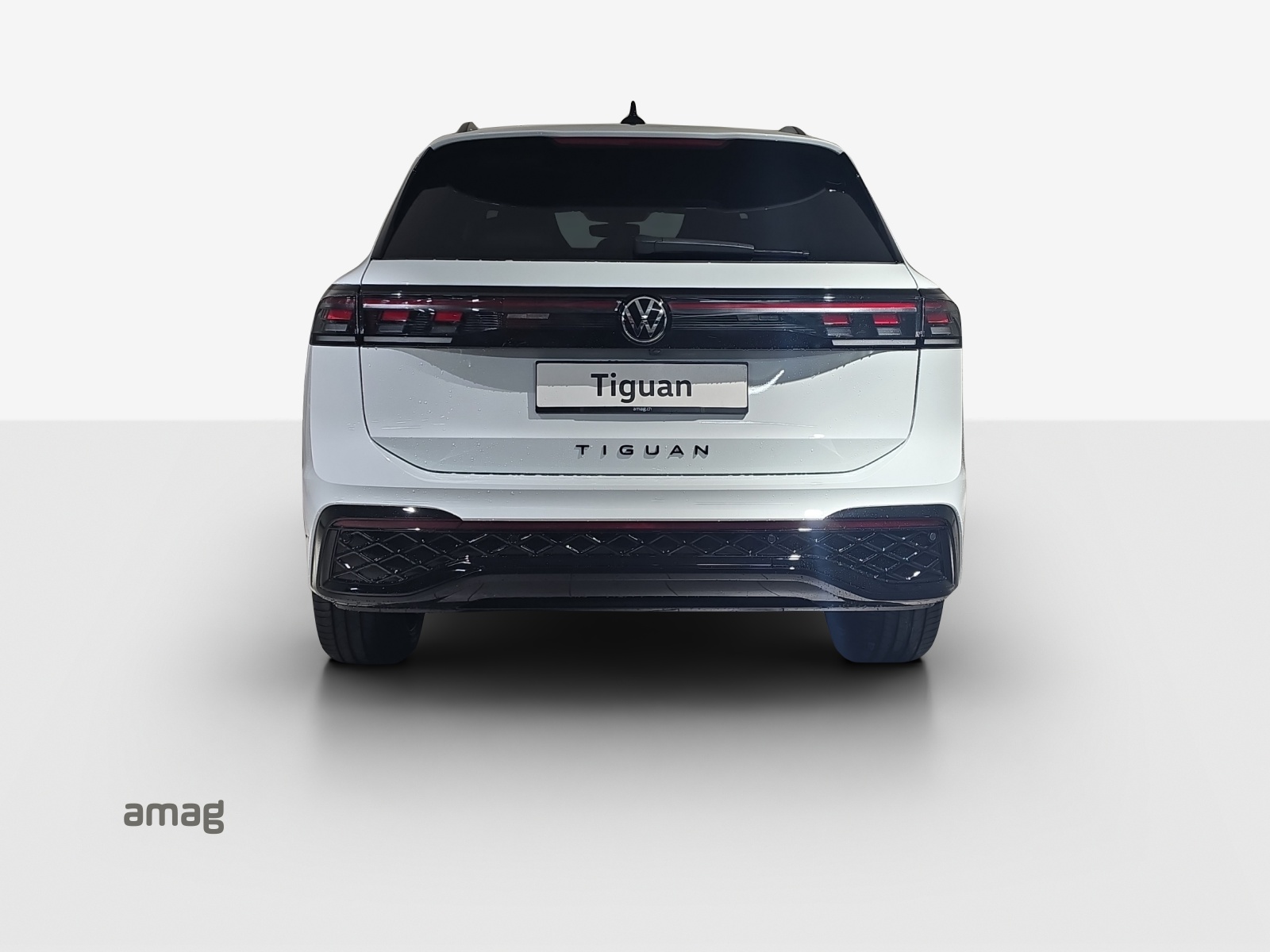 VW Tiguan 2.0 TDI SCR R-Line 4Motion DSG-image-3