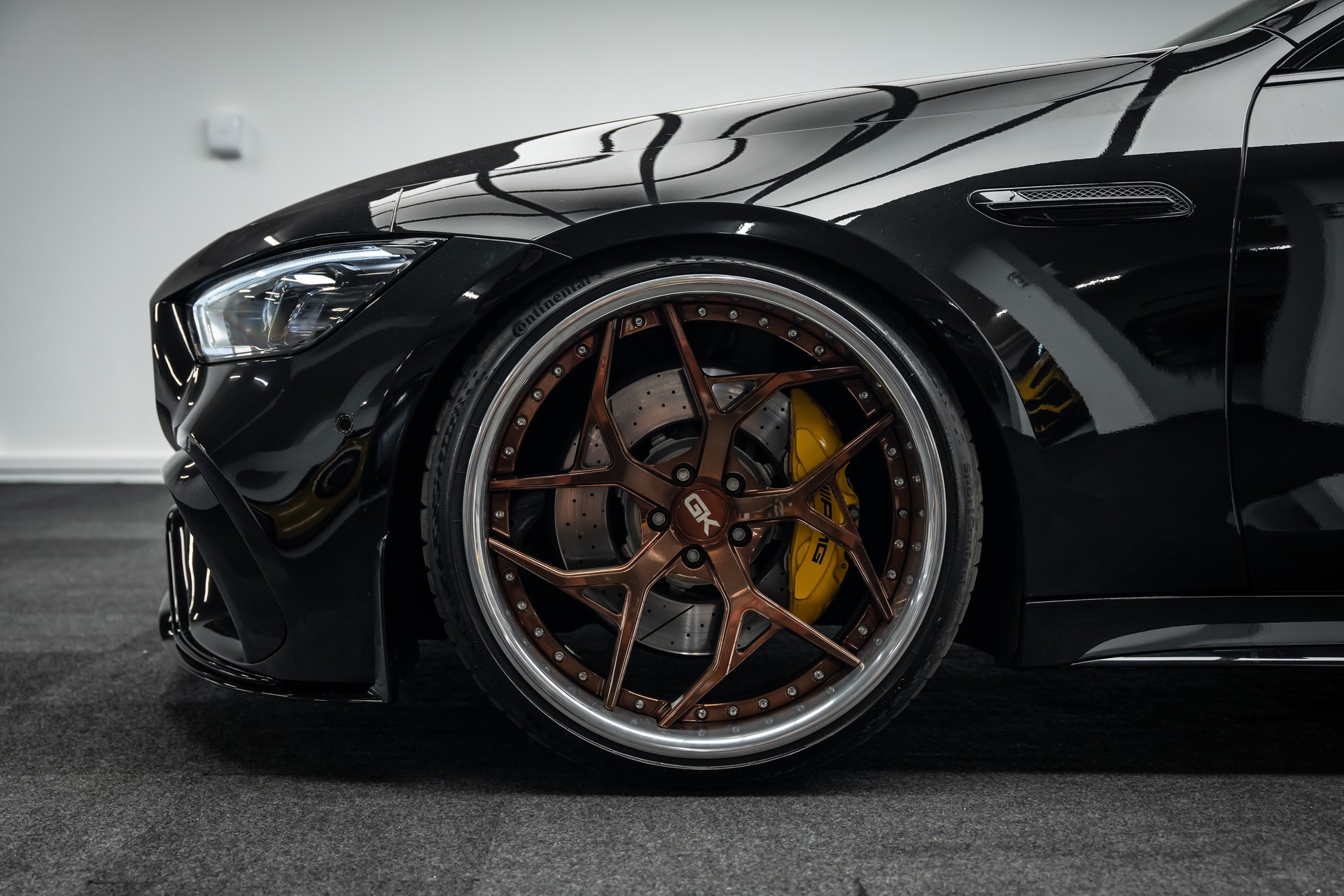 MERCEDES-BENZ * AMG GT 4 63 S * AMG AERODYNAMIK-PAKET * 22 ZOLL SOMMERRRÄDER (EINZELANFERTIGUNG) * LEASING AB 1024.- *-showroom-element-1