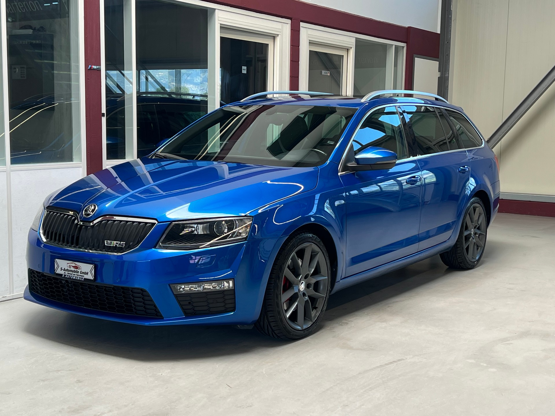 SKODA Octavia Combi 2.0 TDI RS 4x4 DSG-image-2