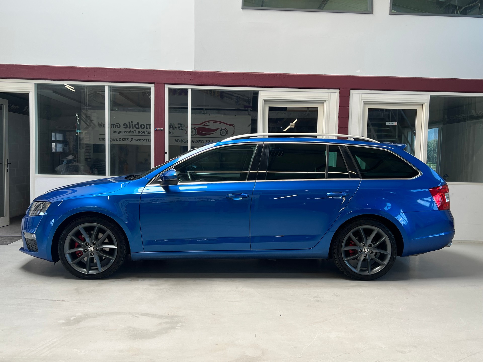 SKODA Octavia Combi 2.0 TDI RS 4x4 DSG-image-3