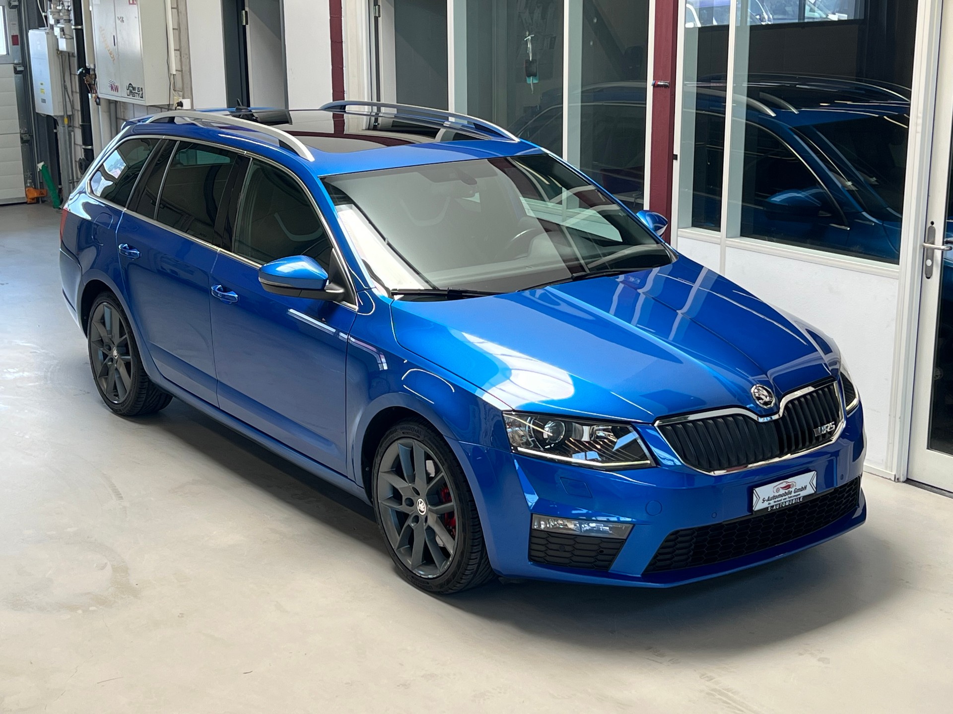 SKODA Octavia Combi 2.0 TDI RS 4x4 DSG-image-0