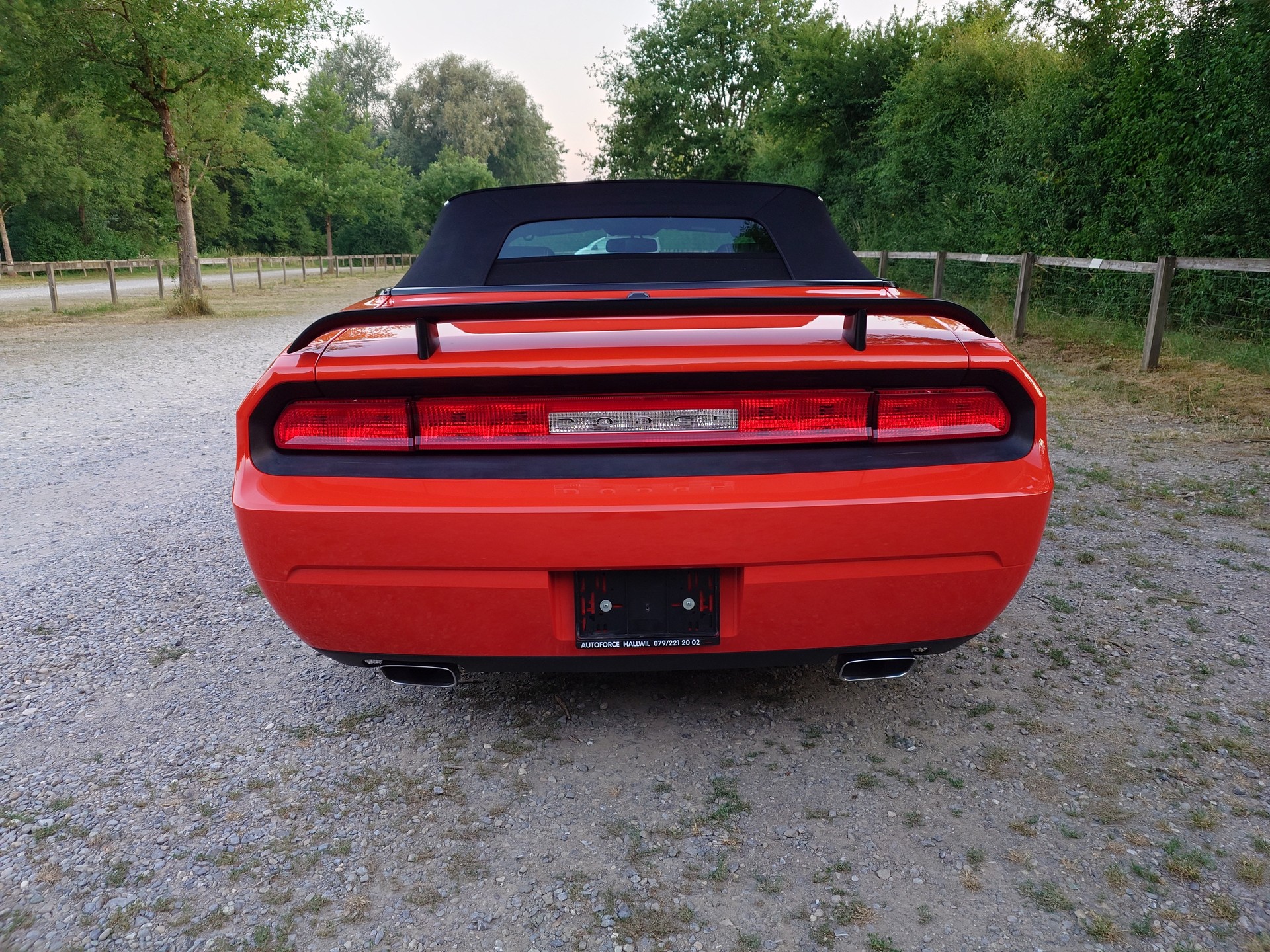 DODGE Challenger 6.1 Hemi Handschalter Cabriolet-image-3
