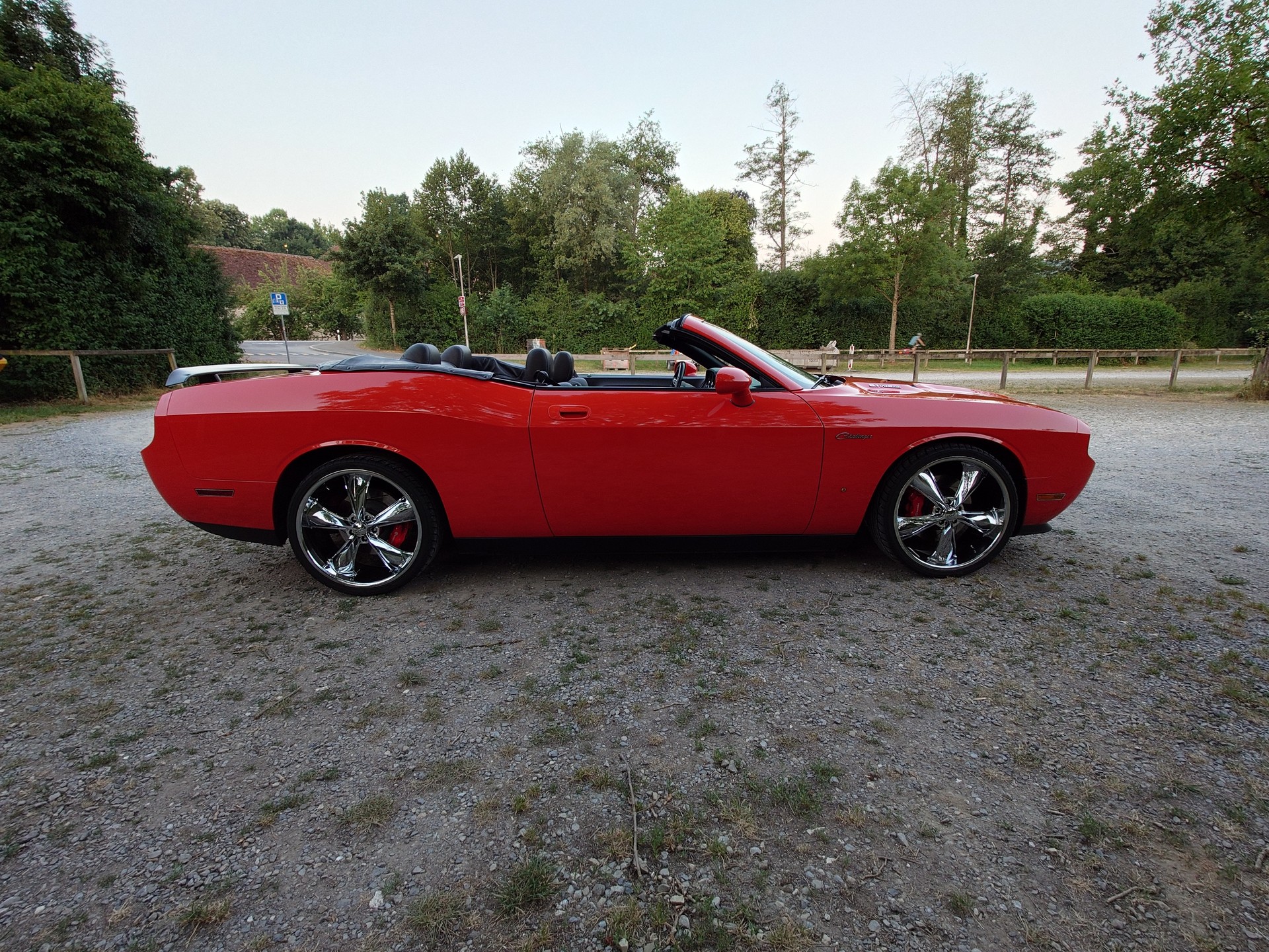 DODGE Challenger 6.1 Hemi Handschalter Cabriolet-image-6
