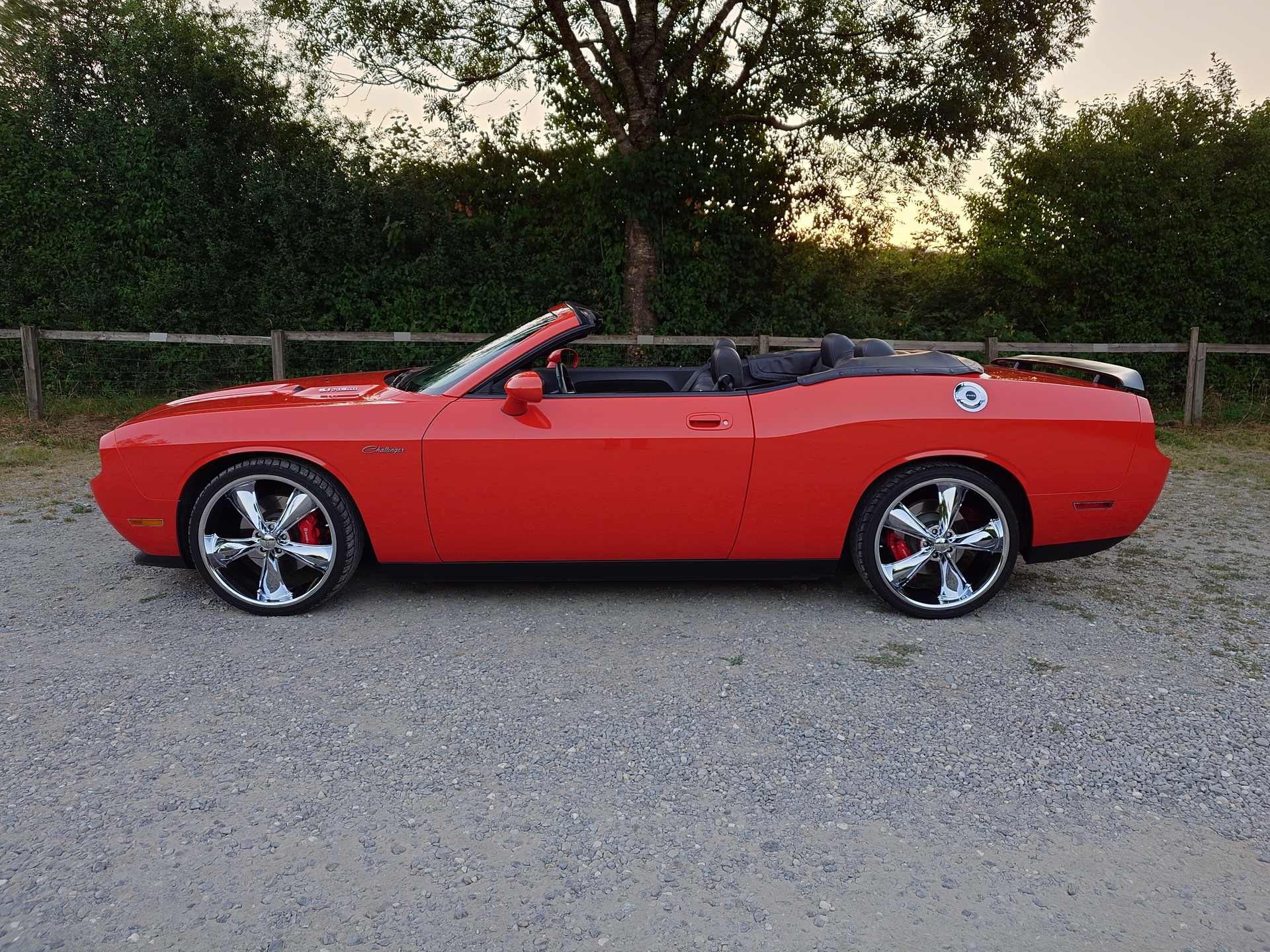 DODGE Challenger 6.1 Hemi Handschalter Cabriolet-image-0