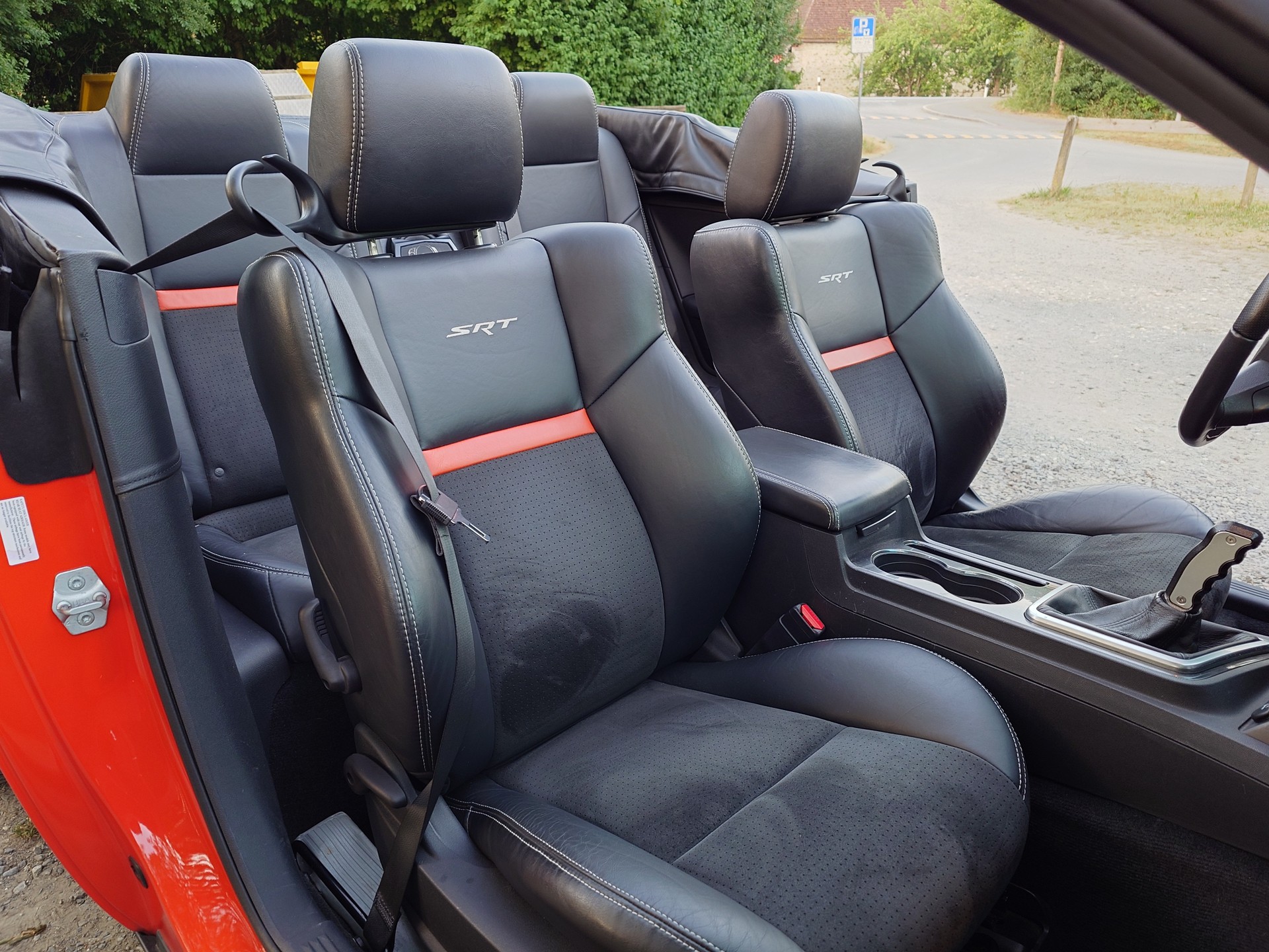 DODGE Challenger 6.1 Hemi Handschalter Cabriolet-image-13