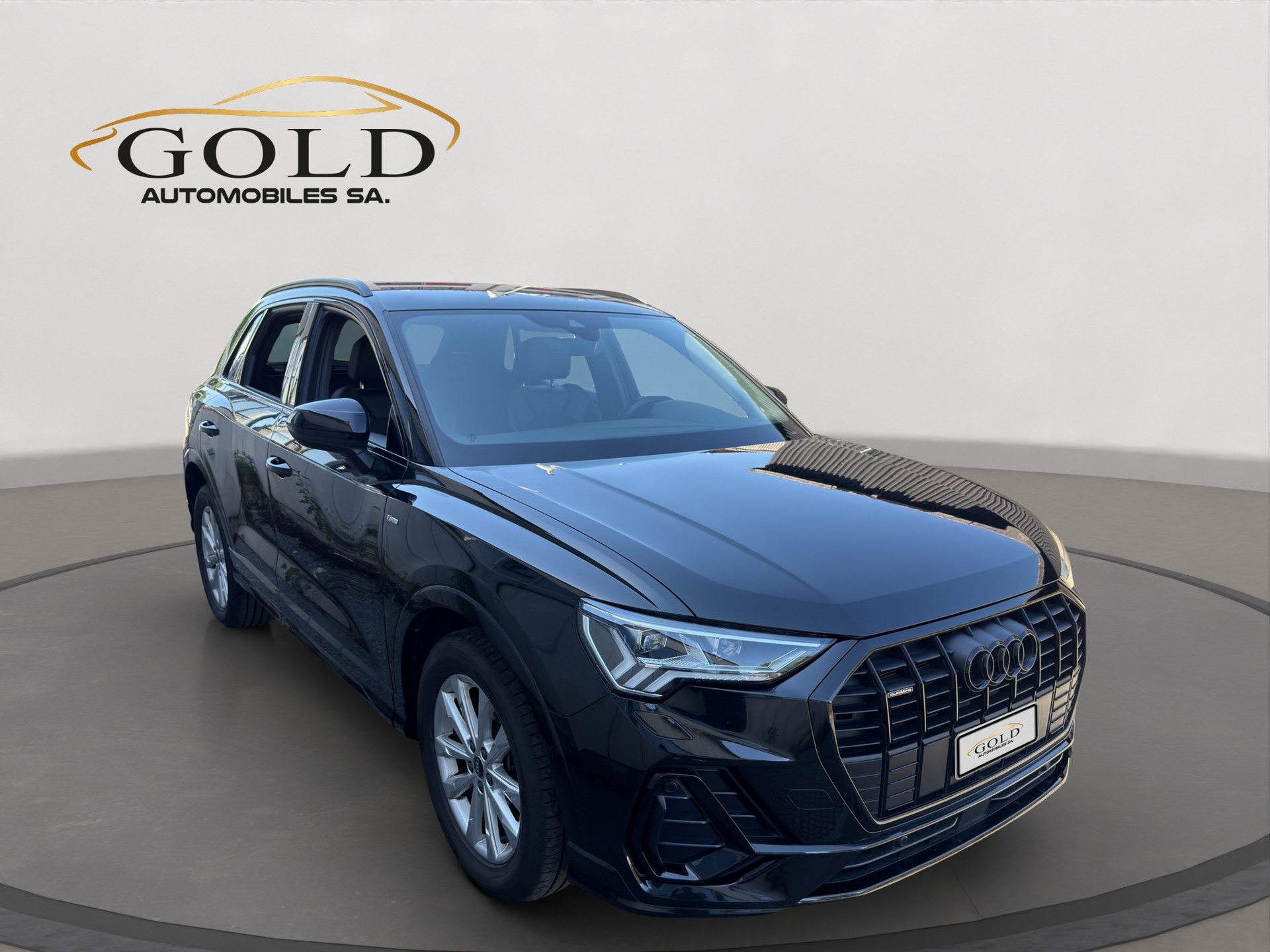 AUDI Q3 40 TDI S line quattro S-tronic-image-9