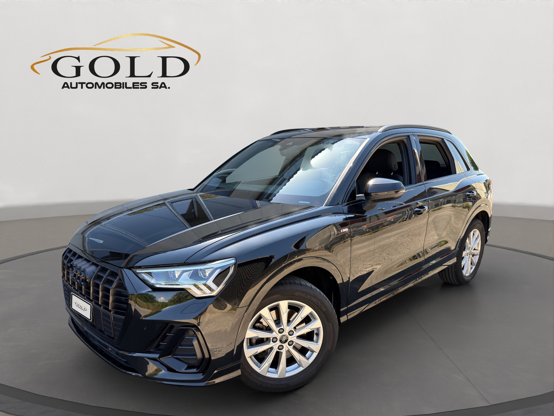 AUDI Q3 40 TDI S line quattro S-tronic-image-0