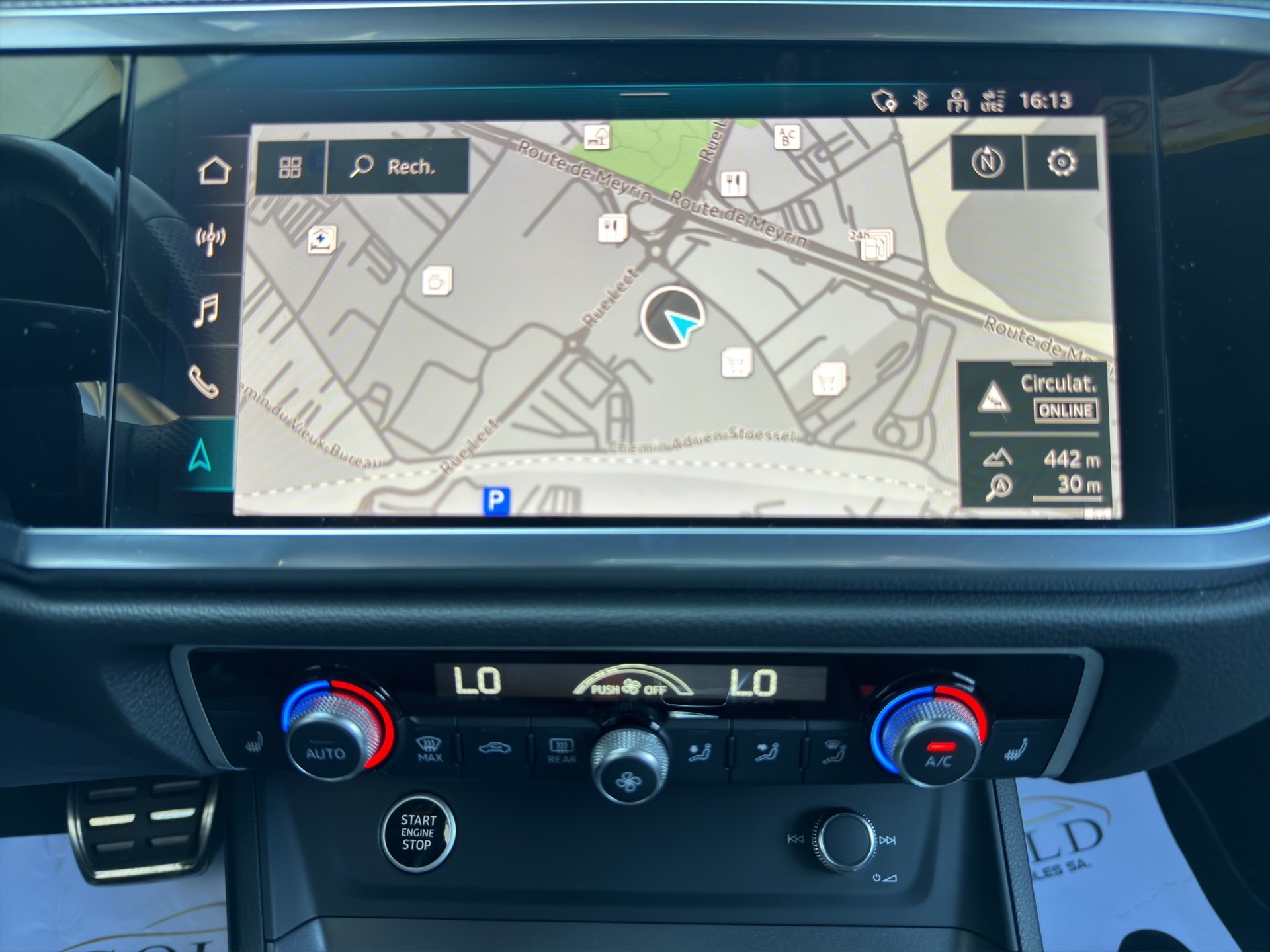 AUDI Q3 40 TDI S line quattro S-tronic-image-6