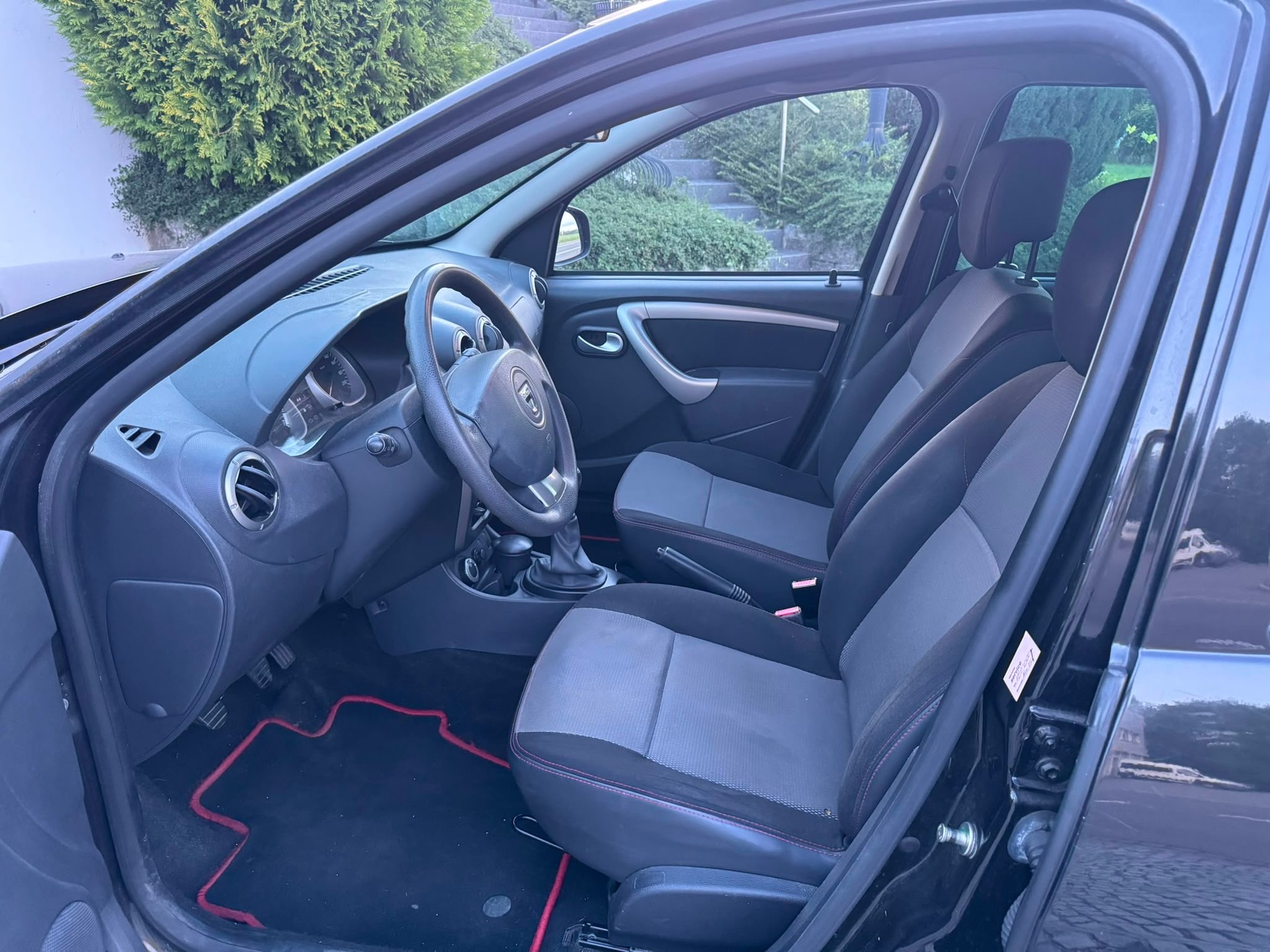 DACIA Duster 1.6 Ambiance 4x4-image-8
