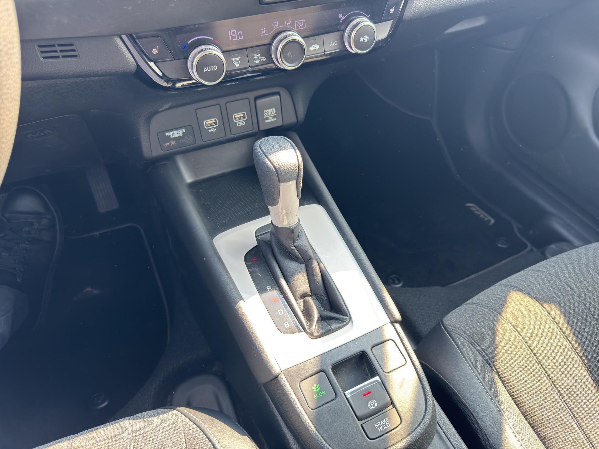 HONDA Jazz 1.5 i-MMD Elegance-image-13