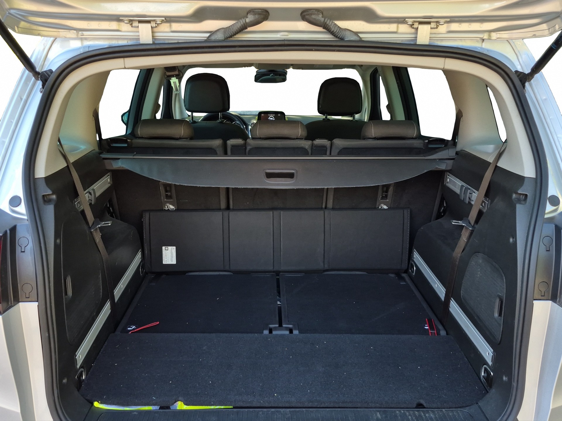 OPEL Zafira Tourer 1.6 CDTi *Steuerkette rasselt*-image-11