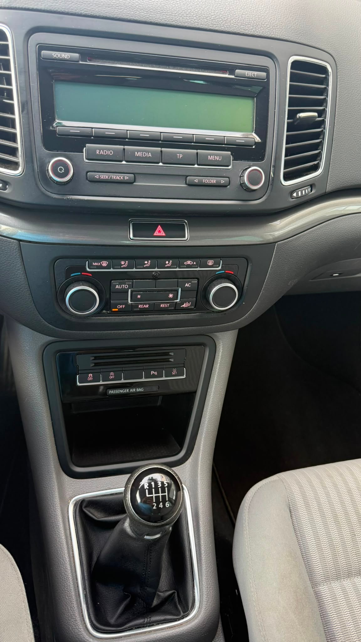 SEAT Alhambra 1.4 TSI Budget-image-7