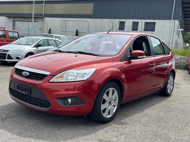 FORD Focus 2.0i Titanium Automatic-image-1