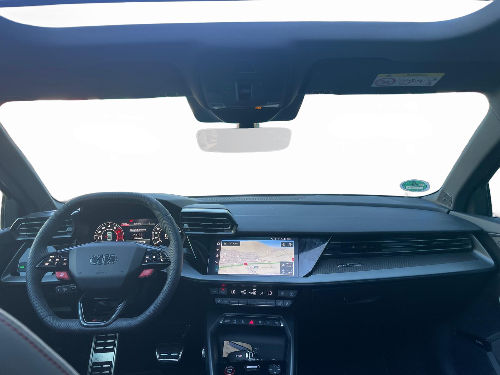AUDI RS3 Limousine 2.5 TSI quattro S-tronic-image-6