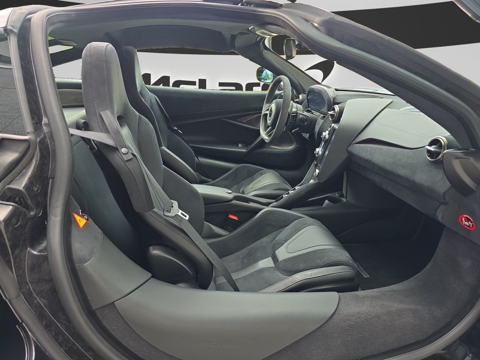 McLAREN 720S Coupé Performance 4.0 V8 SSG-image-16