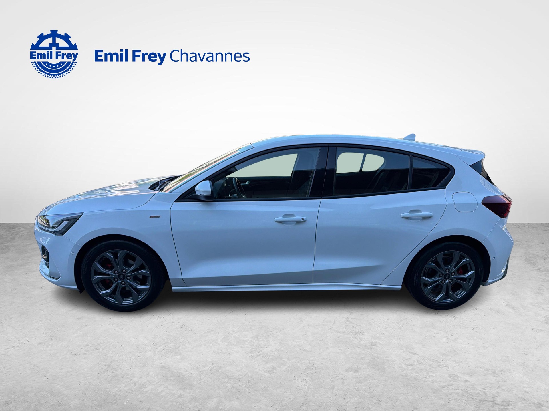FORD Focus 1.0i EcoB Hybrid 125 ST-Line-image-2
