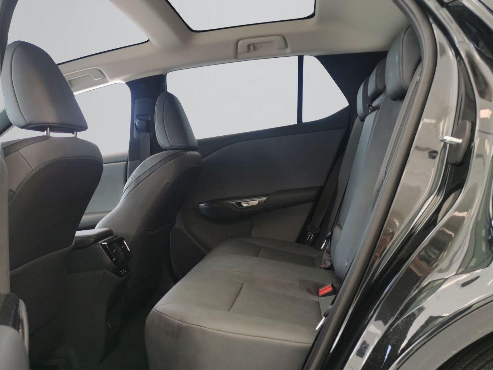 LEXUS RZ 450e Comfort-image-8