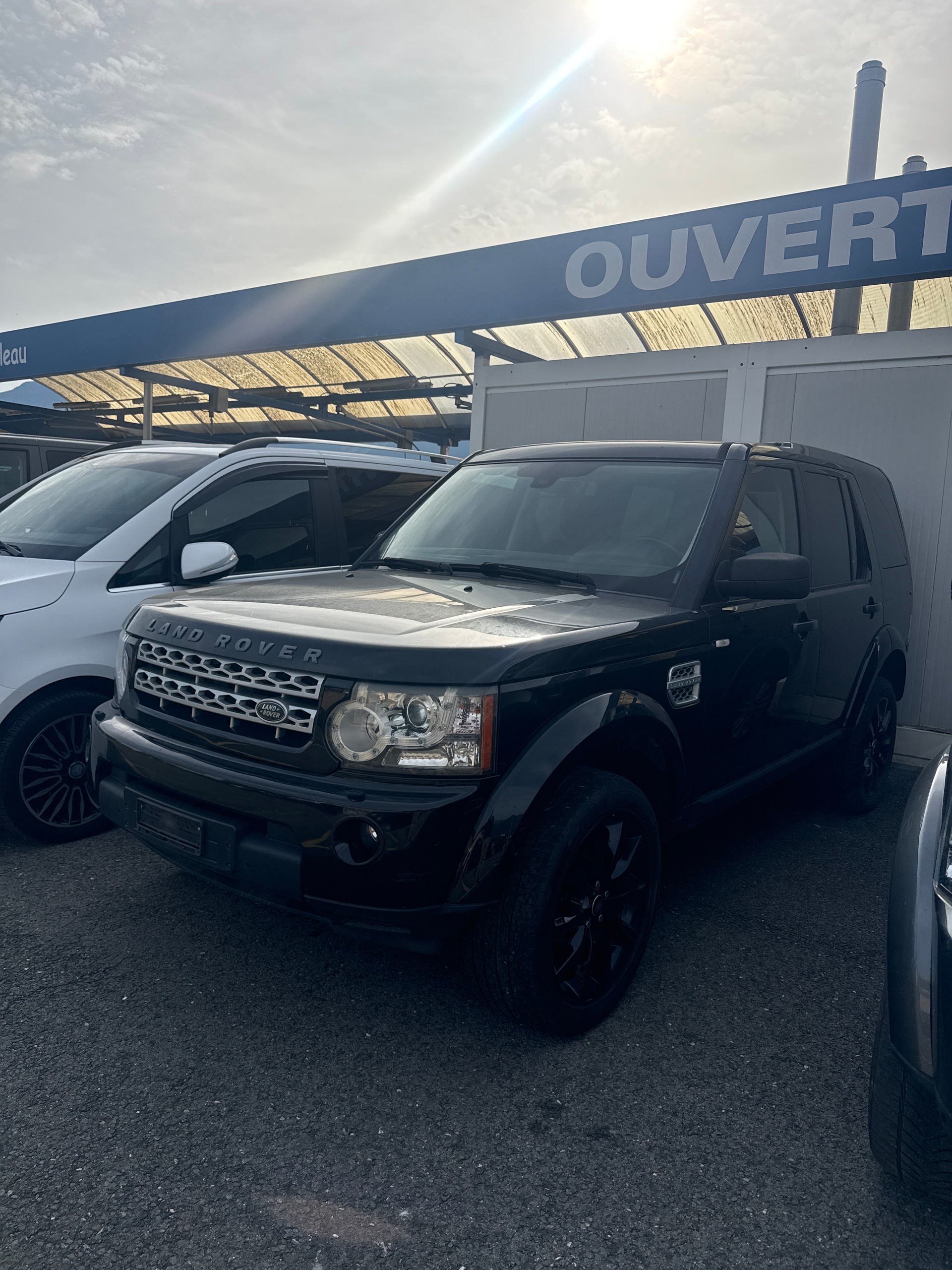 LAND ROVER DISCOVERY-image-1