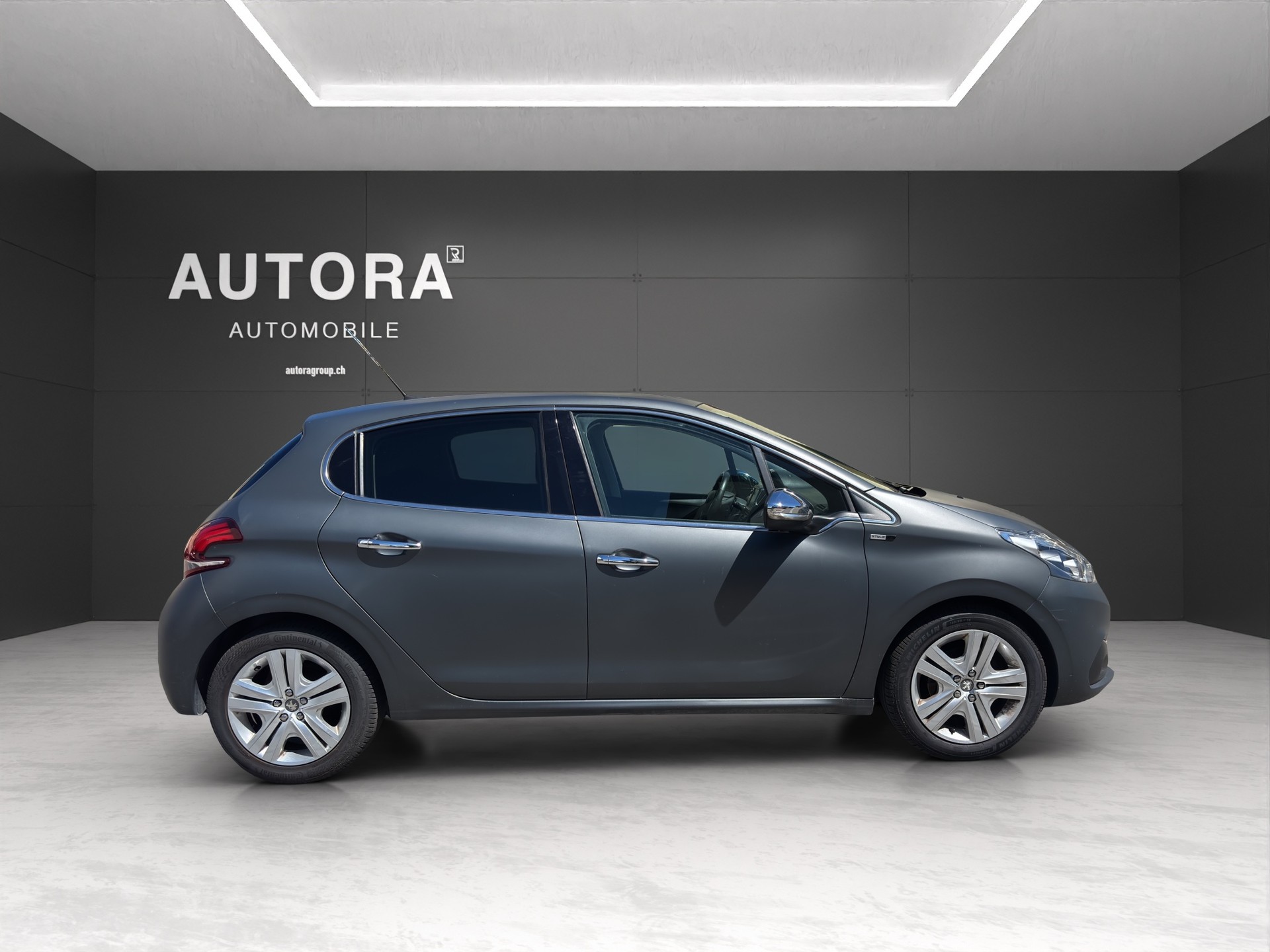 PEUGEOT 208 1.2 PureTech Style-image-6