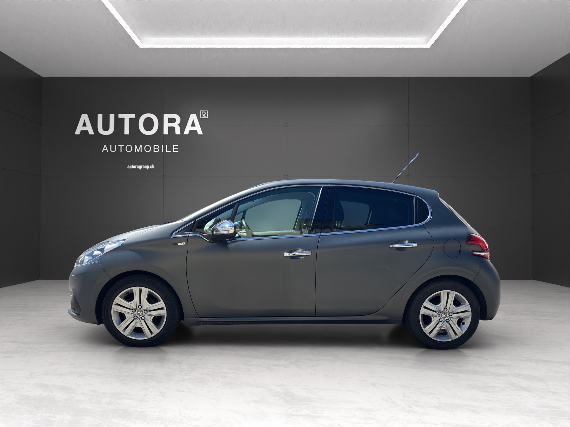 PEUGEOT 208 1.2 PureTech Style-image-1